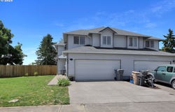 860 S 8TH ST, Harrisburg, OR 97446