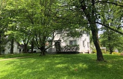 203 Center St, Staten Island, NY 10306