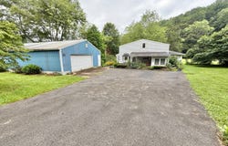 1507 Big Elk Rd, Wallace, WV 26448