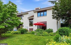 4 DEZAC, DEVON, PA 19333