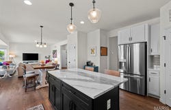 201 Lakeview Farms Drive, St Charles, MO 63304