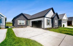 1607 Greenbrier Pointe, Henryville, IN 47126