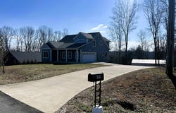 105 Hidden Cove Rd, Lucas, KY 42156
