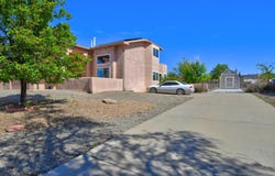 2524 Manzano Loop NE, Rio Rancho, NM 87144