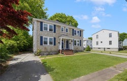349 Boulevard, Middletown, RI 02842