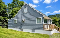 2513 Edgemont Dr., BLUEFIELD, WV 24740