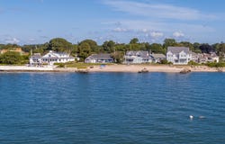 515 Maple Avenue, Old Saybrook, CT 06475