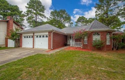 2904 Dickens Circle, Conway, AR 72034