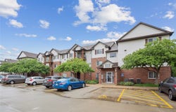 6440 EP True Parkway unit: 3102, West Des Moines, IA 50266