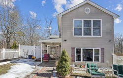 5 Lark Street, Washingtonville, NY 10992