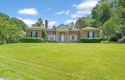 1802 Park Boundary Rd, Louisville, KY 40205