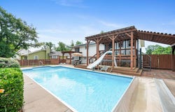 430 E Birchwood Rd, Derby, KS 67037-3107
