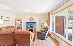 208 E Minnehaha Avenue, Portage, WI 53901