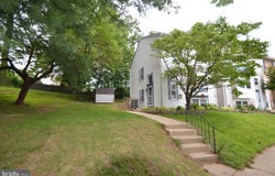 940 GAMING Square, HAMPSTEAD, MD 21074