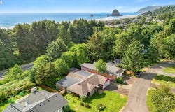 3664 W CHINOOK AVE, Cannon Beach, OR 97110