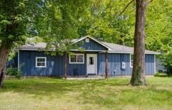 1002 S Mill St, Grove, OK 74344