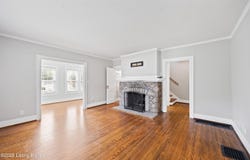 3224 Lexington Rd, Louisville, KY 40206