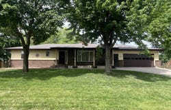 810  N Main St, Stuart, IA 50250