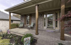 1806 Grand Ridge Rd, Louisville, KY 40214