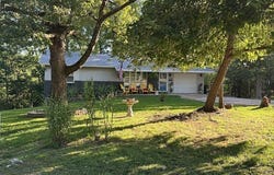 23 E Mountain Drive, Eureka Springs, AR 72632