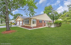 6 Quaker Lane, Whiting, NJ 08759