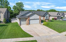 1101 E Rushwood Dr, Derby, KS 67037