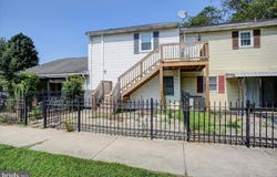 521 W KING STREET, SHIPPENSBURG, PA 17257
