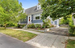92 Franklin Street, Bristol, RI 02809