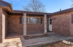 2003 College Avenue, Levelland, TX 79336