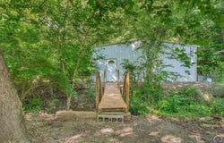 2740 NE Happy Hollow RD, Topeka, KS 66617