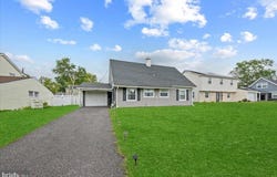 17 BALLAD LANE, WILLINGBORO, NJ 08046