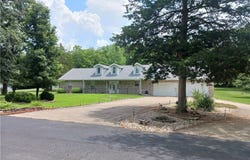 22 Vienna Woods Drive, Eldon, MO 65026