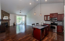 938 15th Avenue SE, Altoona, IA 50009