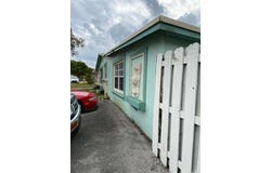 6210 NW 17th St, Sunrise, FL 33313