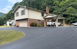 1077 Navigator Rd, Grundy, VA 24614