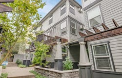 8641 N CRAWFORD ST, Portland, OR 97203