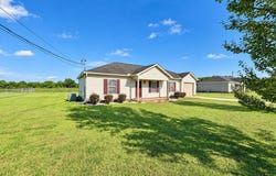 6109 Cottonwood Rd, Dothan, AL 36301