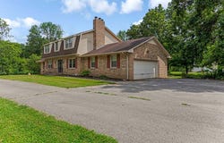 1621 RIVERBEND RD, HOPKINSVILLE, KY 42240