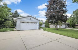 2914 Maple Grove Drive, Madison, WI 53719