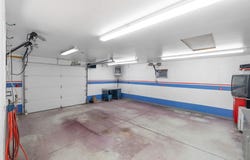 913 N Wilbur Ln, Wichita, KS 67212