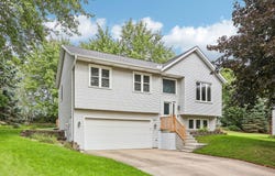 2416 Brentwood Dr, Waukesha, WI 53188