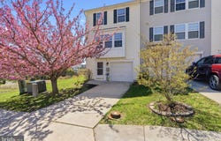 54 COUNCIL Court, FALLING WATERS, WV 25419