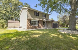51723 E Gatehouse Drive, South Bend, IN 46637