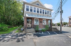 15 Thomas Street, North Providence, RI 02911