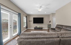 2327 Hadleigh Hills Court, Navarre, FL 32566