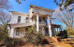 775 N Lake St, Waskom, TX 75692