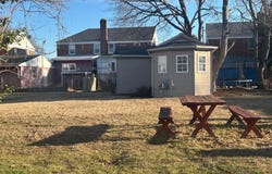 51 E GRIFFITH STREET, PENNS GROVE, NJ 08069