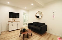 9040 Phyllis Ave, West Hollywood, CA 90069