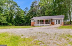 2961 W HWY 166, Carrollton, GA 30117