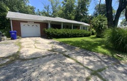 1105 Herold, Sedalia, MO 65301